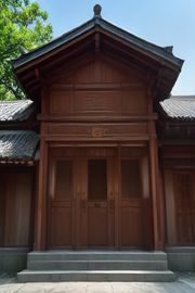 热播国产剧封面，古装宫廷场景金碧辉煌，精美服化道展现盛世气象，电影天堂迅雷下载剧集资源